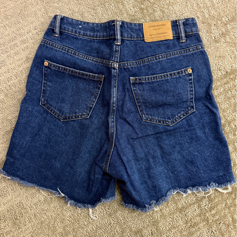 Blue High Rise Jeans with Distressed Hem - Picture 2 of 4